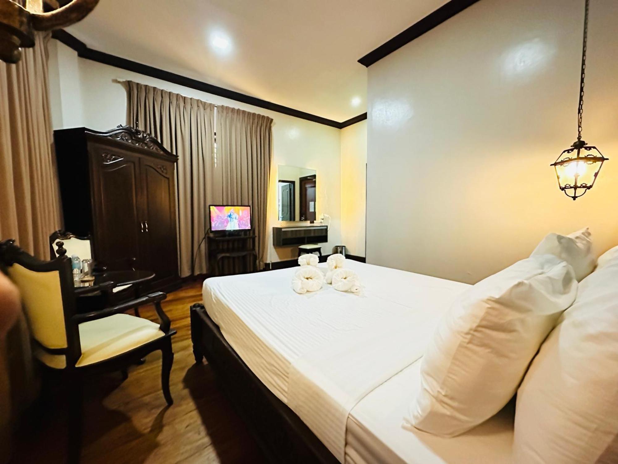 Vigan Plaza Hotel Exterior photo