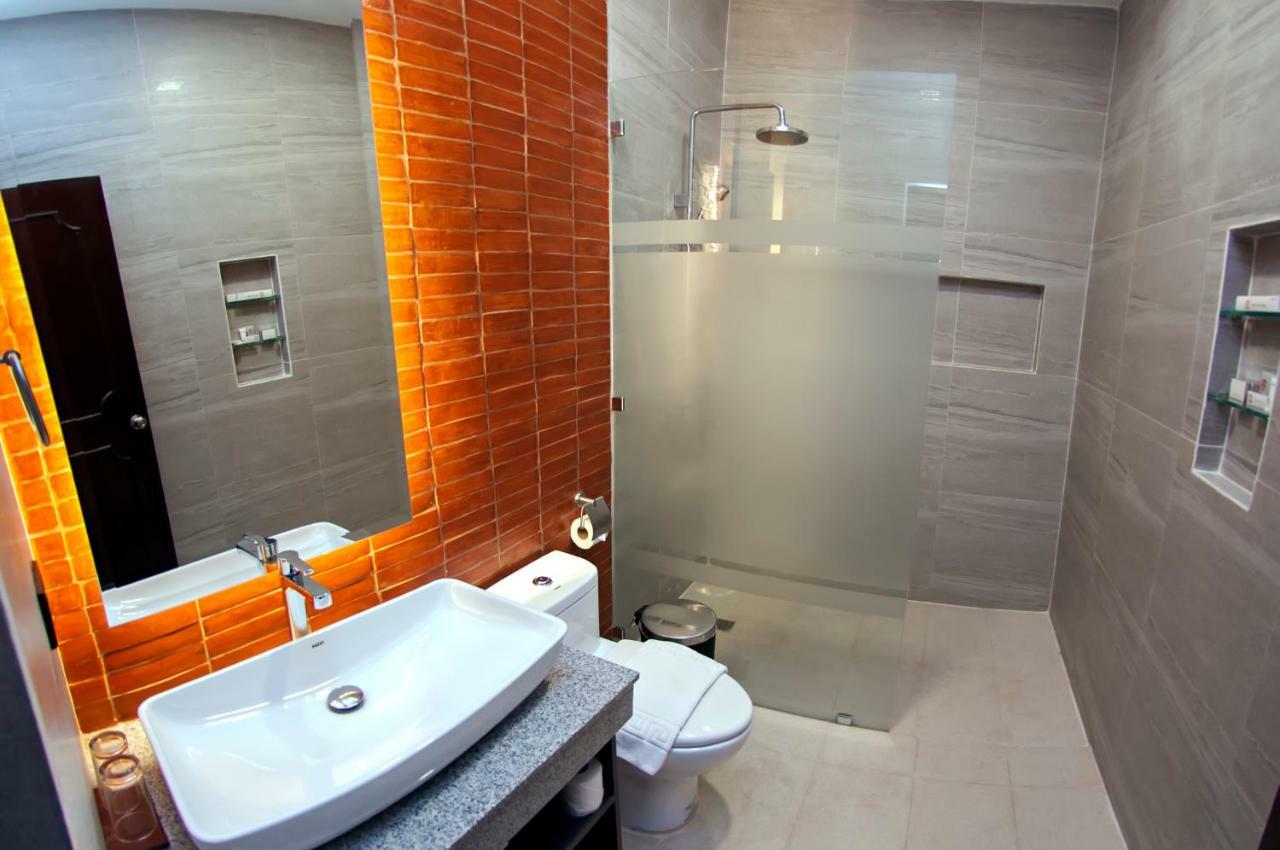 Vigan Plaza Hotel Exterior photo